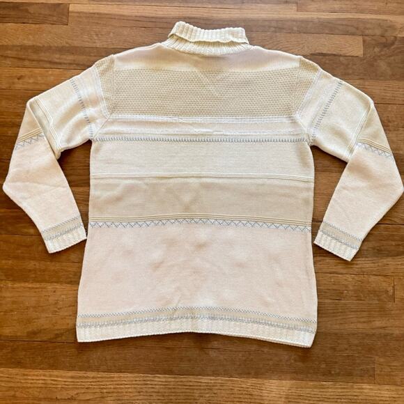 Cricket Lane Collection CLC white bone long sleeve turtleneck sweater size M
 b2 - Picture 6 of 6